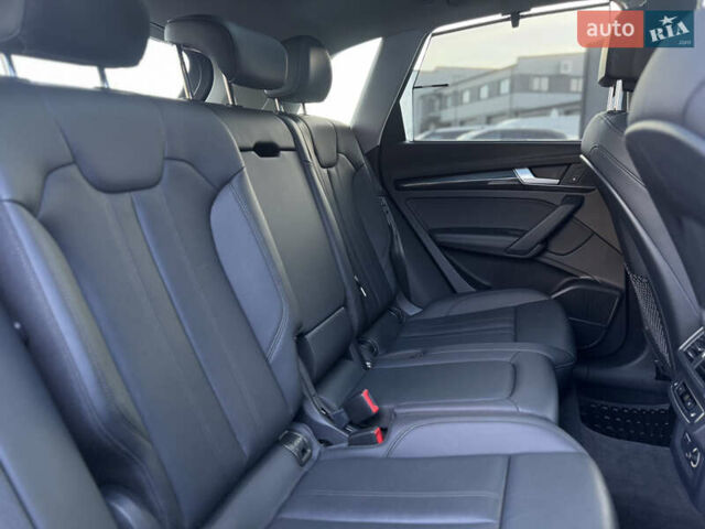 Синій Ауді Ку 5, об'ємом двигуна 2 л та пробігом 176 тис. км за 24499 $, фото 45 на Automoto.ua