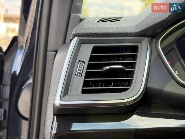 Синий Ауди Ку 5, объемом двигателя 2 л и пробегом 179 тыс. км за 22900 $, фото 25 на Automoto.ua