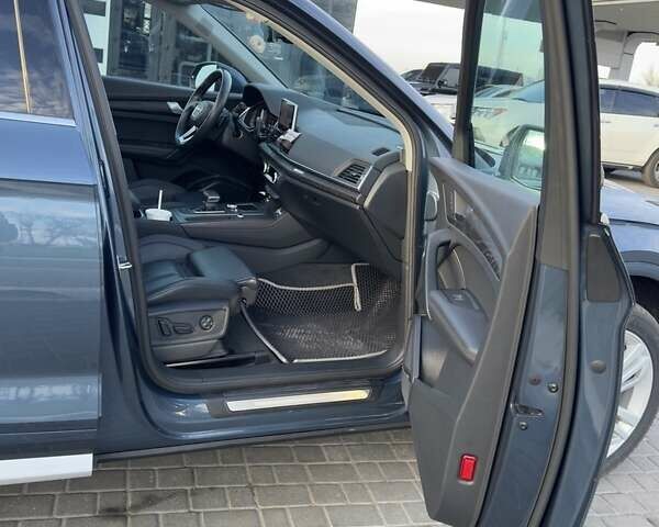 Синій Ауді Ку 5, об'ємом двигуна 1.98 л та пробігом 82 тис. км за 32000 $, фото 29 на Automoto.ua