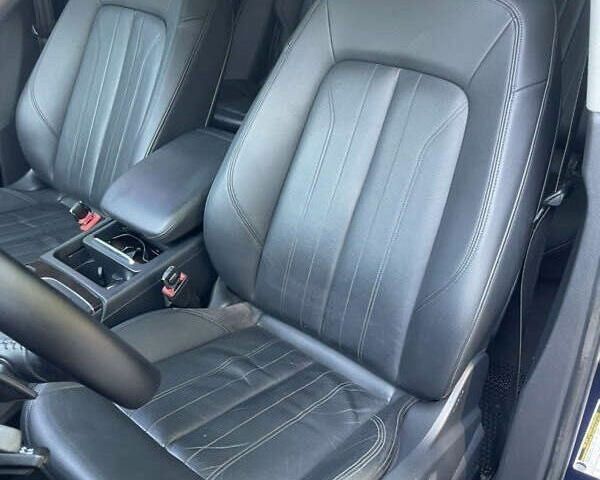 Синій Ауді Ку 5, об'ємом двигуна 2 л та пробігом 140 тис. км за 18200 $, фото 9 на Automoto.ua