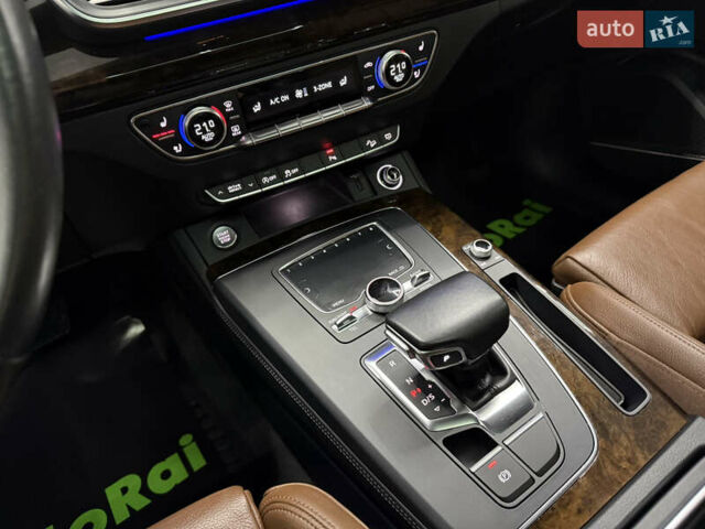 Синий Ауди Ку 5, объемом двигателя 1.98 л и пробегом 79 тыс. км за 29999 $, фото 12 на Automoto.ua