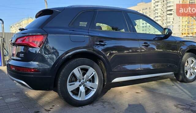 Синий Ауди Ку 5, объемом двигателя 2 л и пробегом 150 тыс. км за 22500 $, фото 37 на Automoto.ua