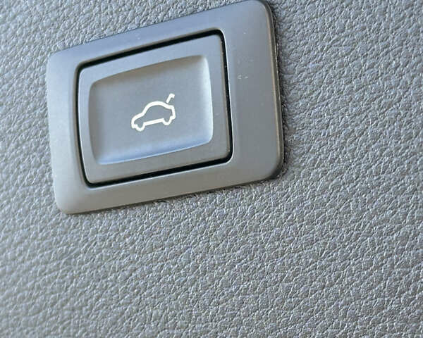 Синий Ауди Ку 5, объемом двигателя 1.97 л и пробегом 230 тыс. км за 27900 $, фото 52 на Automoto.ua