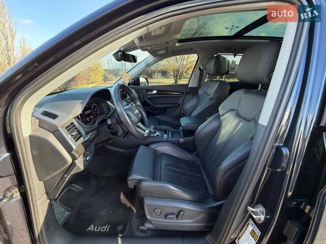 Синій Ауді Ку 5, об'ємом двигуна 1.98 л та пробігом 130 тис. км за 28000 $, фото 33 на Automoto.ua