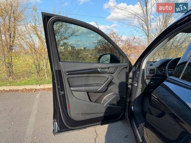 Синій Ауді Ку 5, об'ємом двигуна 1.98 л та пробігом 130 тис. км за 28000 $, фото 35 на Automoto.ua