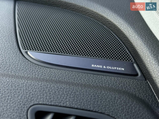 Синій Ауді Ку 5, об'ємом двигуна 2 л та пробігом 176 тис. км за 24499 $, фото 58 на Automoto.ua