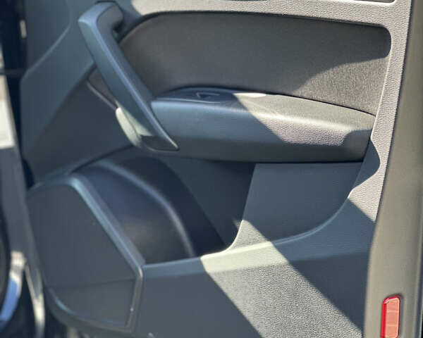 Синий Ауди Ку 5, объемом двигателя 1.97 л и пробегом 230 тыс. км за 27900 $, фото 48 на Automoto.ua