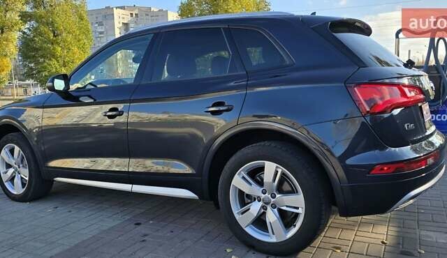 Синий Ауди Ку 5, объемом двигателя 2 л и пробегом 150 тыс. км за 22500 $, фото 42 на Automoto.ua