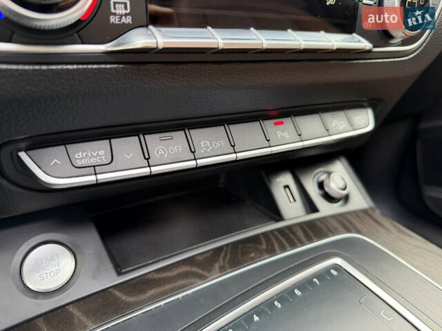 Синий Ауди Ку 5, объемом двигателя 2 л и пробегом 177 тыс. км за 24799 $, фото 50 на Automoto.ua