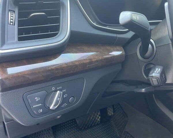 Синій Ауді Ку 5, об'ємом двигуна 2 л та пробігом 140 тис. км за 18200 $, фото 10 на Automoto.ua