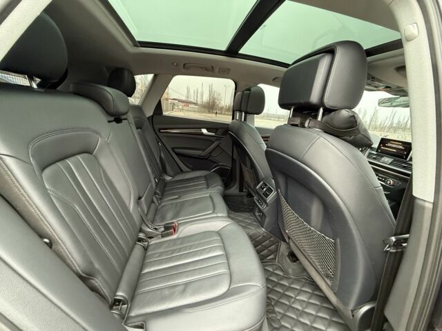 Синий Ауди Ку 5, объемом двигателя 2 л и пробегом 105 тыс. км за 24200 $, фото 17 на Automoto.ua