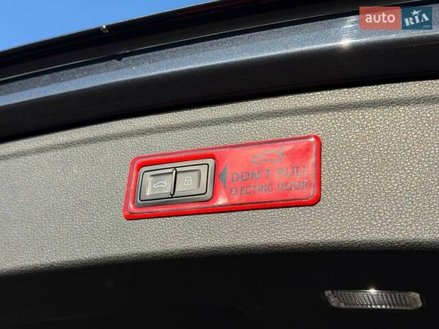 Синій Ауді Ку 5, об'ємом двигуна 1.98 л та пробігом 130 тис. км за 28000 $, фото 22 на Automoto.ua