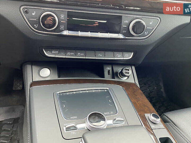 Синій Ауді Ку 5, об'ємом двигуна 1.98 л та пробігом 70 тис. км за 22000 $, фото 8 на Automoto.ua