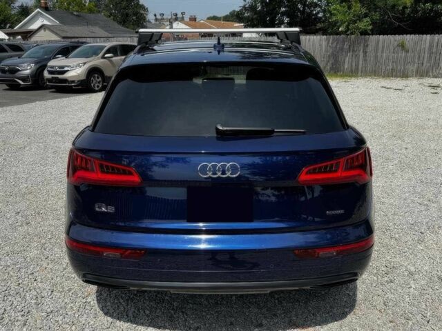 Синій Ауді Ку 5, об'ємом двигуна 2 л та пробігом 37 тис. км за 17800 $, фото 5 на Automoto.ua