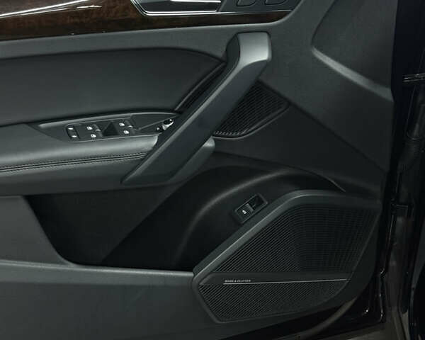 Синій Ауді Ку 5, об'ємом двигуна 2 л та пробігом 125 тис. км за 28000 $, фото 10 на Automoto.ua