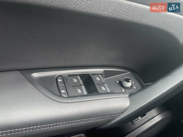 Синий Ауди Ку 5, объемом двигателя 1.98 л и пробегом 123 тыс. км за 24900 $, фото 26 на Automoto.ua