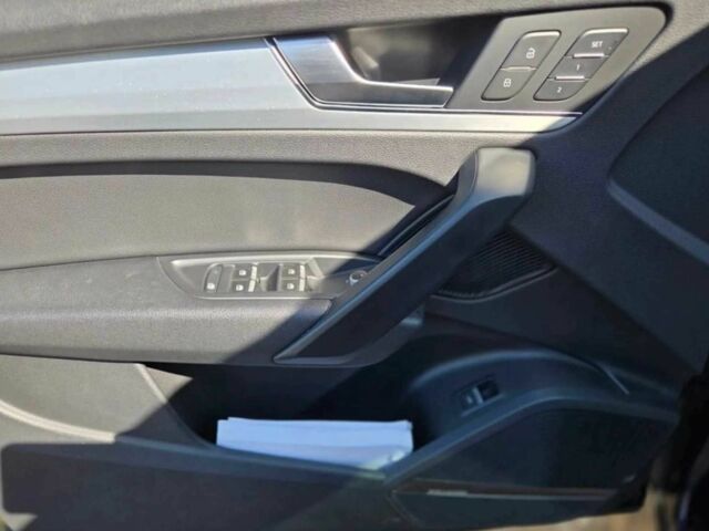 Синий Ауди Ку 5, объемом двигателя 2 л и пробегом 73 тыс. км за 18000 $, фото 16 на Automoto.ua