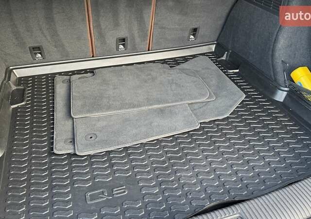 Синий Ауди Ку 5, объемом двигателя 1.98 л и пробегом 77 тыс. км за 31800 $, фото 26 на Automoto.ua