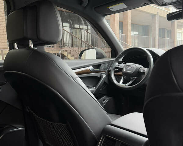 Синий Ауди Ку 5, объемом двигателя 1.98 л и пробегом 62 тыс. км за 26000 $, фото 34 на Automoto.ua