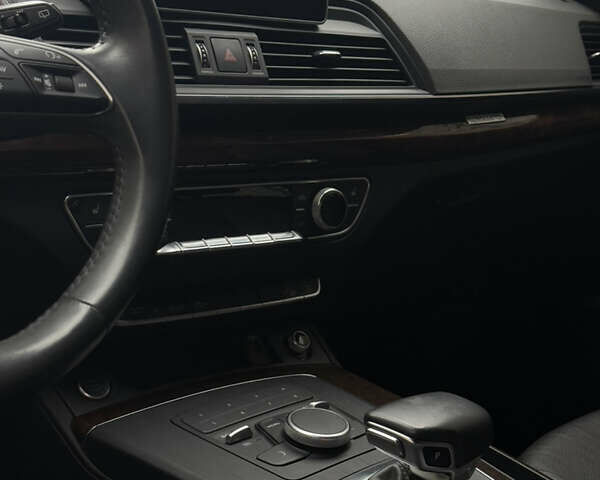 Синий Ауди Ку 5, объемом двигателя 1.98 л и пробегом 62 тыс. км за 26000 $, фото 29 на Automoto.ua