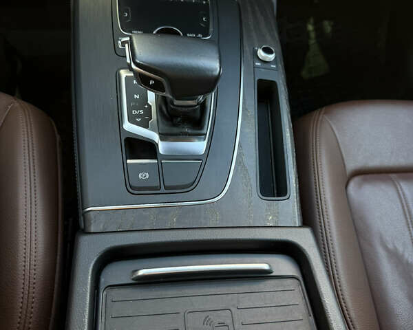 Синій Ауді Ку 5, об'ємом двигуна 0 л та пробігом 88 тис. км за 28000 $, фото 22 на Automoto.ua