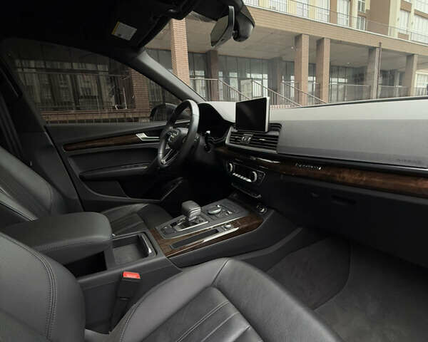 Синий Ауди Ку 5, объемом двигателя 1.98 л и пробегом 62 тыс. км за 26000 $, фото 32 на Automoto.ua