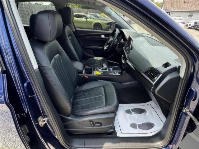 Синій Ауді Ку 5, об'ємом двигуна 2 л та пробігом 37 тис. км за 17800 $, фото 8 на Automoto.ua