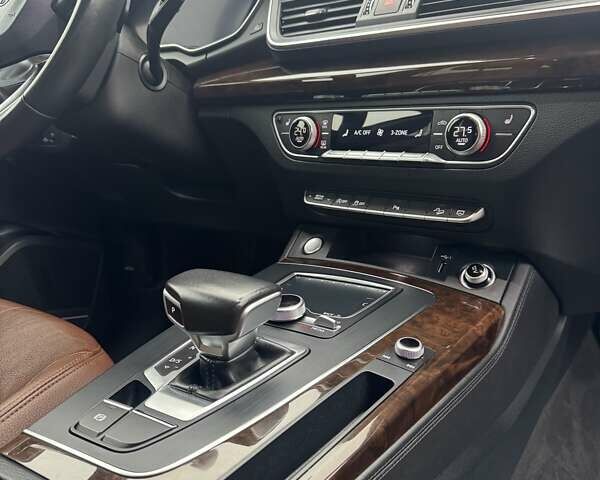 Синій Ауді Ку 5, об'ємом двигуна 1.98 л та пробігом 189 тис. км за 24900 $, фото 25 на Automoto.ua