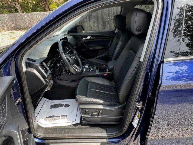 Синій Ауді Ку 5, об'ємом двигуна 2 л та пробігом 37 тис. км за 17800 $, фото 7 на Automoto.ua