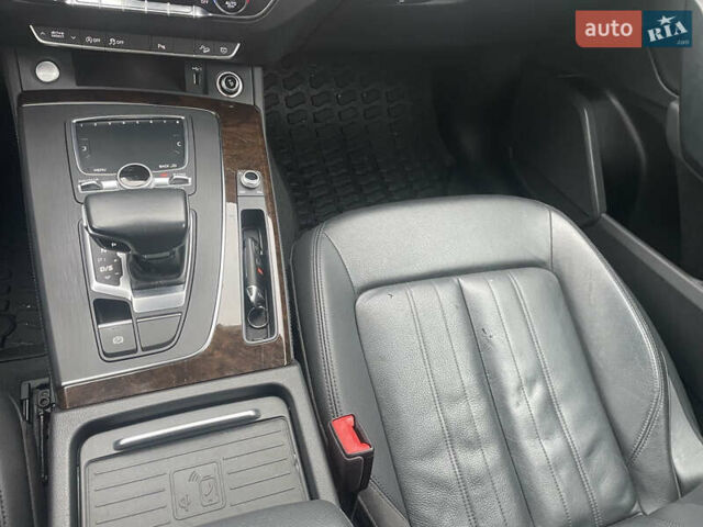 Синий Ауди Ку 5, объемом двигателя 1.98 л и пробегом 123 тыс. км за 24900 $, фото 31 на Automoto.ua