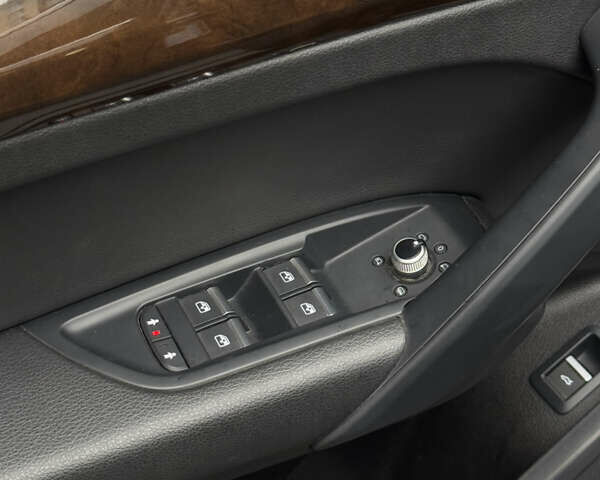 Синий Ауди Ку 5, объемом двигателя 1.98 л и пробегом 62 тыс. км за 26000 $, фото 28 на Automoto.ua