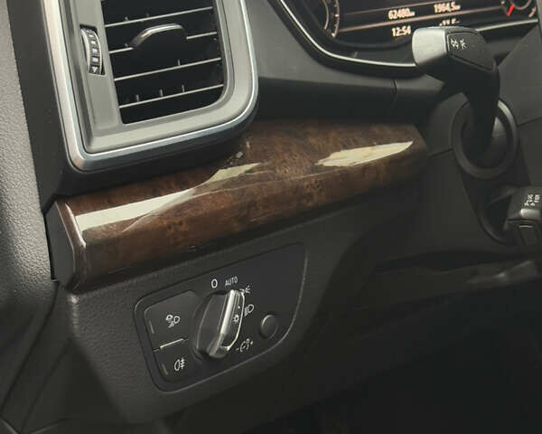 Синий Ауди Ку 5, объемом двигателя 1.98 л и пробегом 62 тыс. км за 26000 $, фото 22 на Automoto.ua