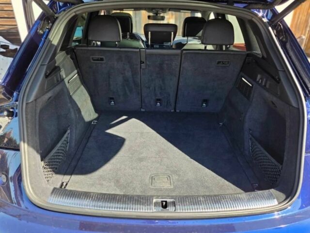 Синий Ауди Ку 5, объемом двигателя 2 л и пробегом 73 тыс. км за 18000 $, фото 11 на Automoto.ua