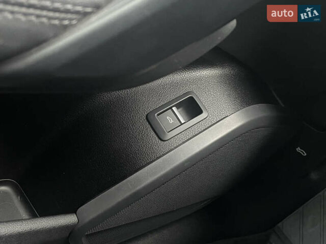 Синий Ауди Ку 5, объемом двигателя 1.98 л и пробегом 123 тыс. км за 24500 $, фото 48 на Automoto.ua