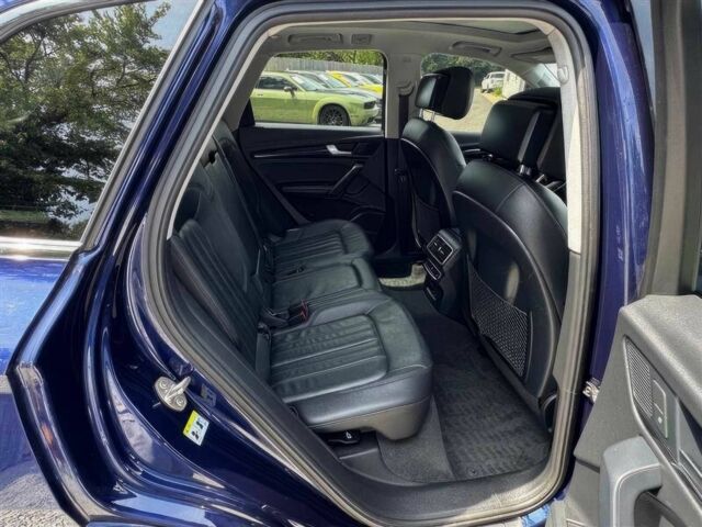 Синій Ауді Ку 5, об'ємом двигуна 2 л та пробігом 37 тис. км за 17800 $, фото 10 на Automoto.ua