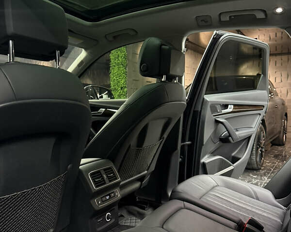 Синій Ауді Ку 5, об'ємом двигуна 2 л та пробігом 125 тис. км за 28000 $, фото 16 на Automoto.ua