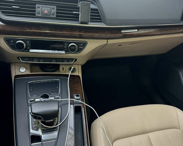 Синій Ауді Ку 5, об'ємом двигуна 1.98 л та пробігом 105 тис. км за 25800 $, фото 10 на Automoto.ua