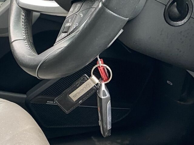 Синий Ауди Ку 5, объемом двигателя 2 л и пробегом 80 тыс. км за 11200 $, фото 13 на Automoto.ua