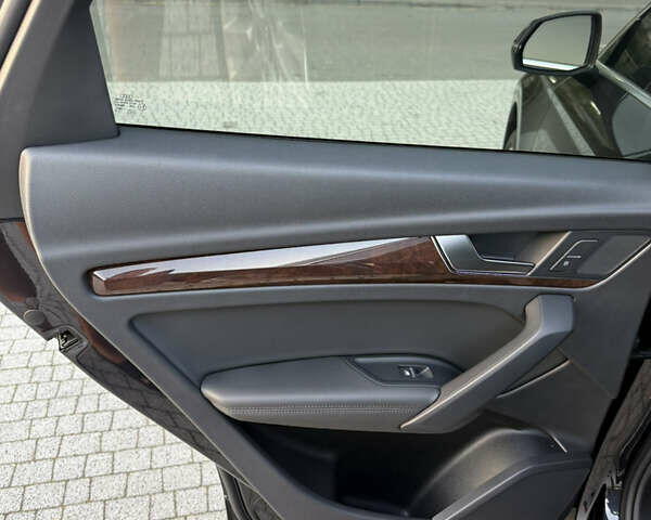 Синій Ауді Ку 5, об'ємом двигуна 1.98 л та пробігом 110 тис. км за 28900 $, фото 26 на Automoto.ua