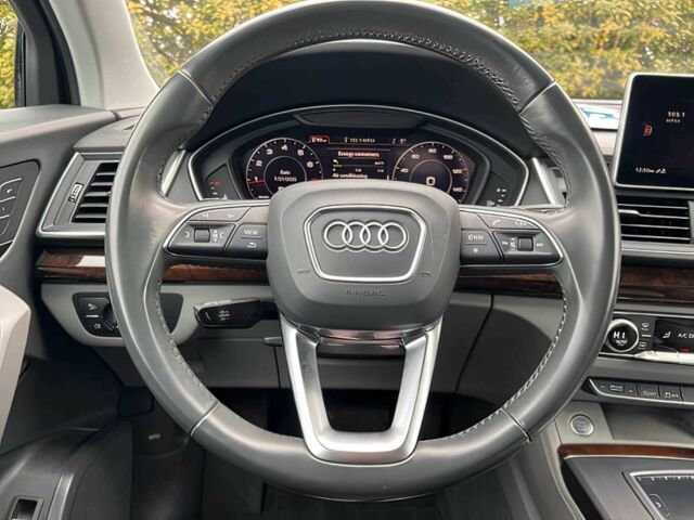 Синій Ауді Ку 5, об'ємом двигуна 2 л та пробігом 47 тис. км за 15800 $, фото 9 на Automoto.ua