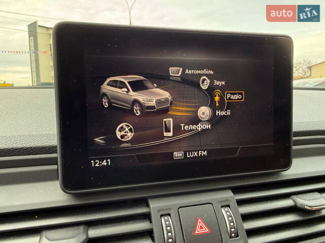 Синій Ауді Ку 5, об'ємом двигуна 2 л та пробігом 85 тис. км за 24900 $, фото 44 на Automoto.ua