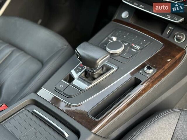 Синий Ауди Ку 5, объемом двигателя 1.98 л и пробегом 79 тыс. км за 27500 $, фото 62 на Automoto.ua