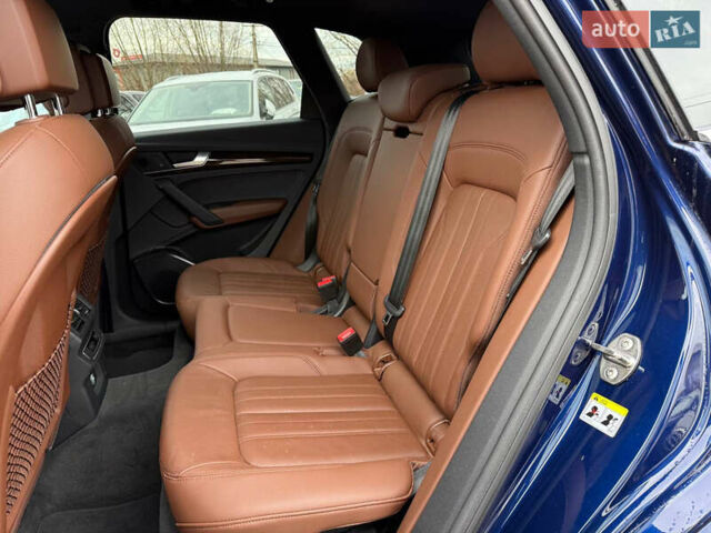 Синій Ауді Ку 5, об'ємом двигуна 2 л та пробігом 85 тис. км за 24900 $, фото 28 на Automoto.ua