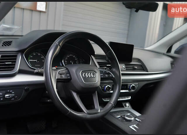 Синій Ауді Ку 5, об'ємом двигуна 1.98 л та пробігом 135 тис. км за 35000 $, фото 9 на Automoto.ua