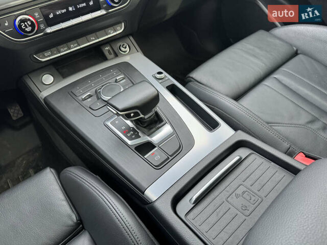 Синій Ауді Ку 5, об'ємом двигуна 1.98 л та пробігом 103 тис. км за 27200 $, фото 15 на Automoto.ua