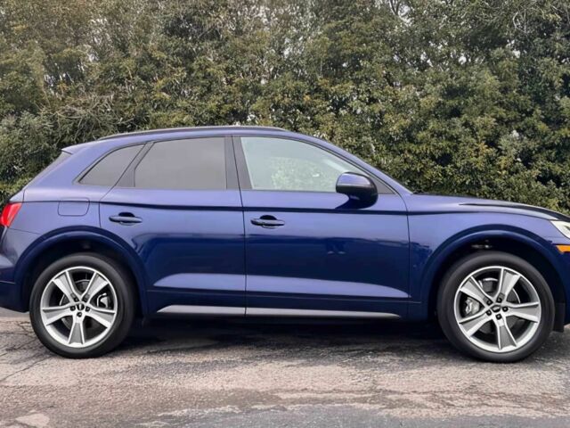 Синій Ауді Ку 5, об'ємом двигуна 2 л та пробігом 47 тис. км за 15800 $, фото 7 на Automoto.ua