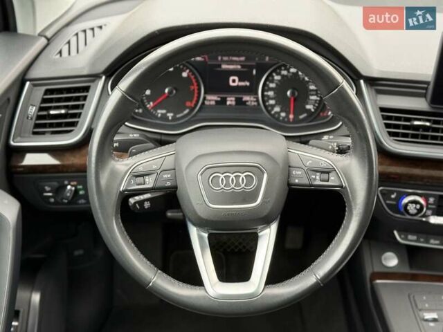Синий Ауди Ку 5, объемом двигателя 2 л и пробегом 79 тыс. км за 25999 $, фото 98 на Automoto.ua