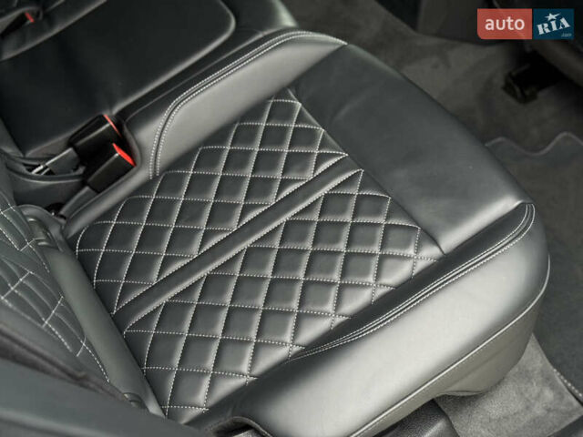 Синий Ауди Ку 5, объемом двигателя 2 л и пробегом 268 тыс. км за 31999 $, фото 28 на Automoto.ua