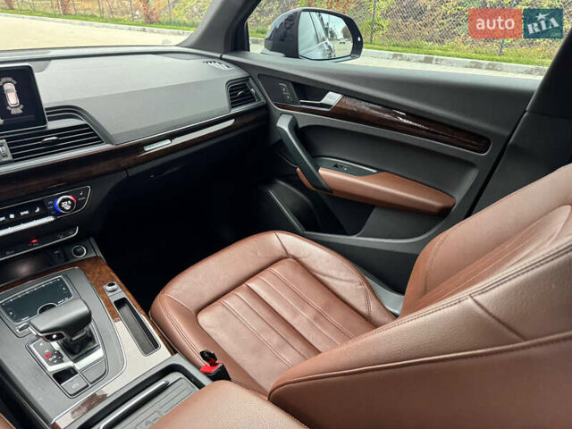 Синій Ауді Ку 5, об'ємом двигуна 1.98 л та пробігом 145 тис. км за 25500 $, фото 31 на Automoto.ua