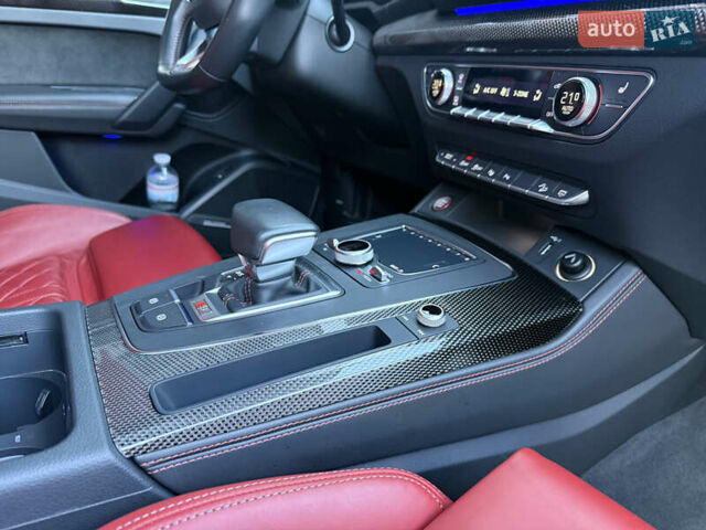 Синий Ауди Ку 5, объемом двигателя 3 л и пробегом 42 тыс. км за 53999 $, фото 47 на Automoto.ua